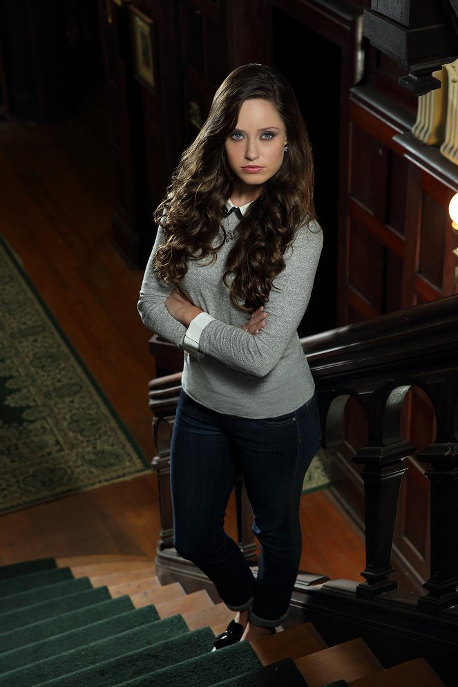 Ravenswood - Promoción - Merritt Patterson