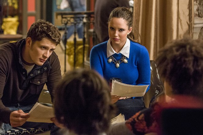 Ravenswood - De la película - Brett Dier, Merritt Patterson