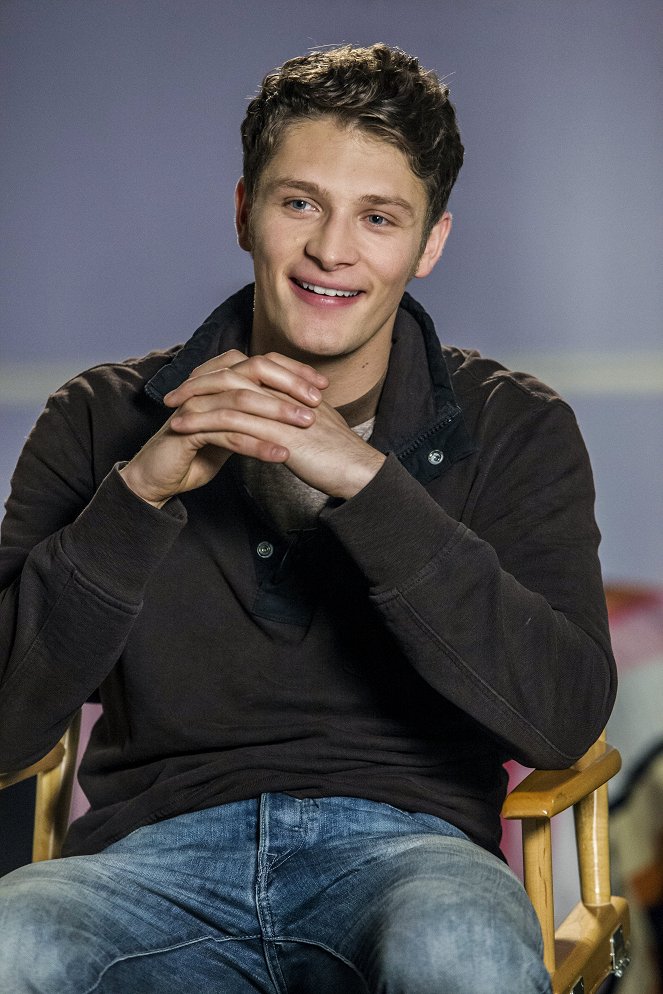 Ravenswood - Making of - Brett Dier