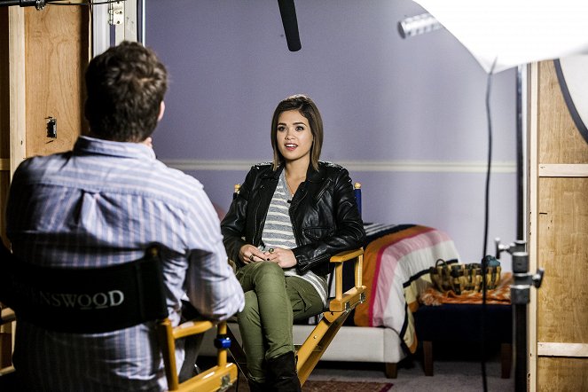 Ravenswood - Making of - Nicole Gale Anderson