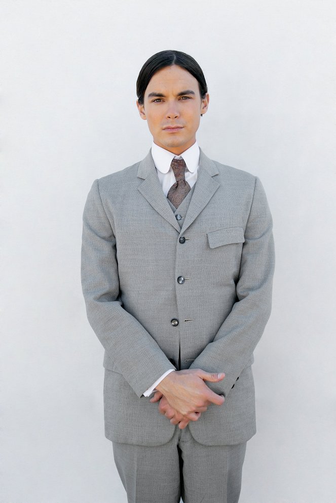 Ravenswood - Werbefoto - Tyler Blackburn