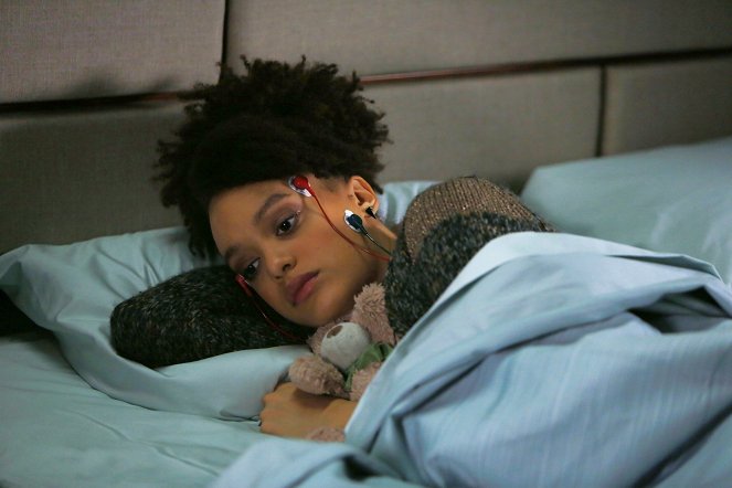 Ravenswood - Photos - Britne Oldford