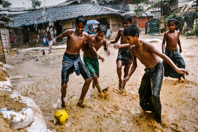 Wandering, a Rohingya Story - Photos
