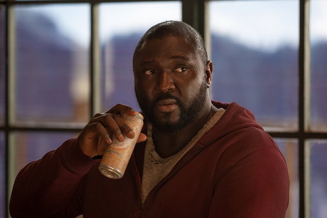 Sweet Tooth - Sorry About All the Dead People - Van film - Nonso Anozie