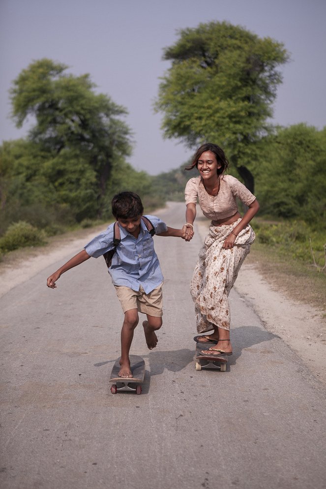 Skater Girl - Photos