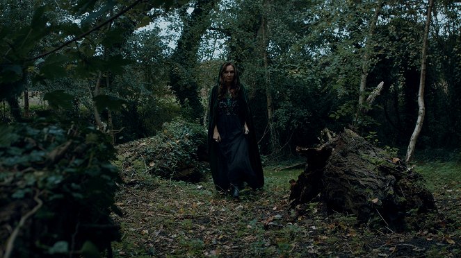 Witches of Amityville Academy - Filmfotók