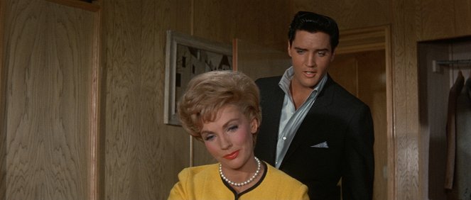 It Happened at the World's Fair - Filmfotók - Joan O'Brien, Elvis Presley