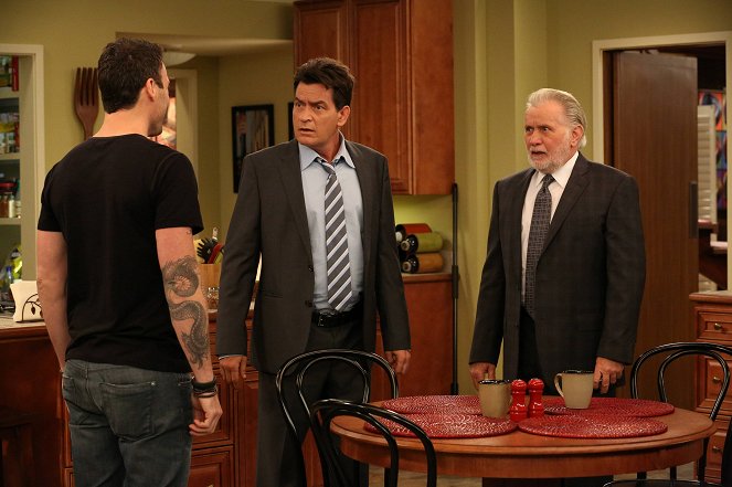 Anger Management - Charlie and the Devil - Photos - Charlie Sheen, Martin Sheen