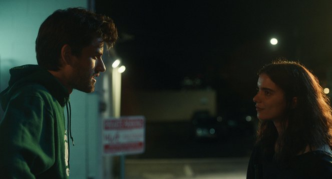Shithouse - Film - Cooper Raiff, Dylan Gelula