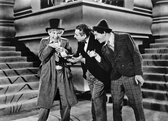 Animal Crackers - Photos - Harpo Marx, Chico Marx