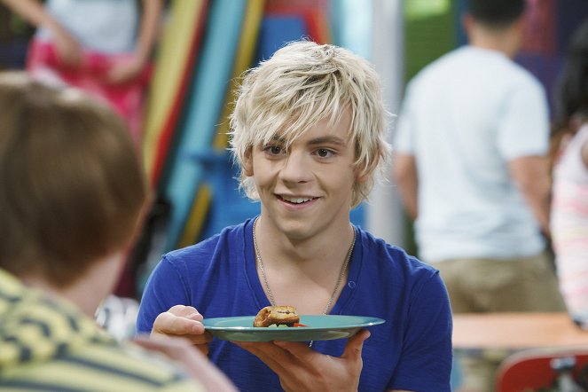 Austin & Ally - Season 2 - Backups & Breakups - Van film - Ross Lynch