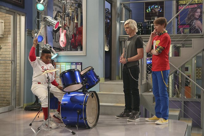 Austin & Ally - Grand Openings & Great Expectations - Filmfotos - Ross Lynch, Calum Worthy
