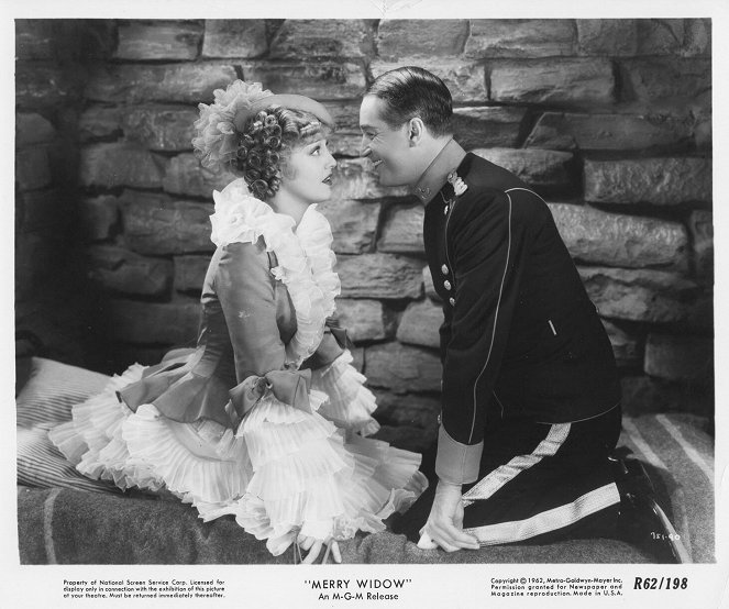 Die lustige Witwe - Lobbykarten - Jeanette MacDonald, Maurice Chevalier