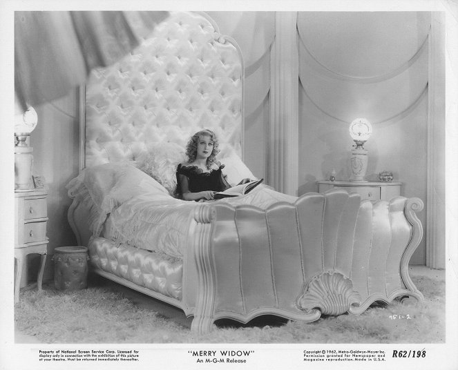 The Merry Widow - Lobby Cards - Jeanette MacDonald