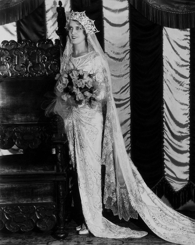 A királynő férje - Promóció fotók - Jeanette MacDonald