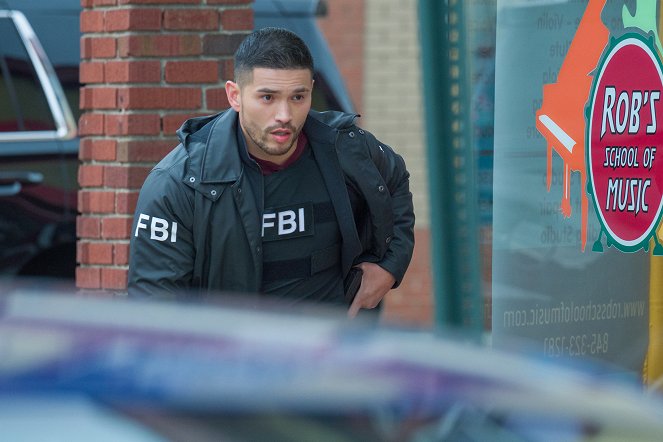 FBI: Most Wanted - Season 2 - Toxic - Film - Miguel Gomez