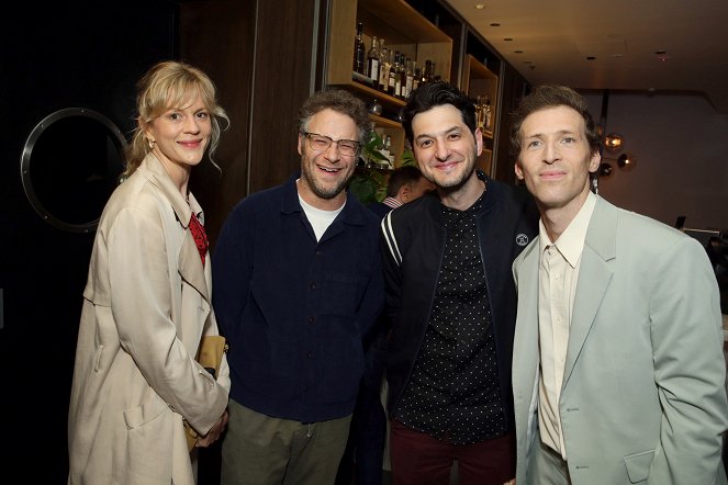 How It Ends - Veranstaltungen - Los Angeles premiere of "How It Ends" at NeueHouse Hollywood on Thursday, July 15, 2021 - Georgia King, Seth Rogen, Ben Schwartz, Daryl Wein