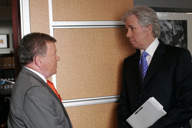 Boston Legal - Beauty and the Beast - Photos - William Shatner, John Larroquette