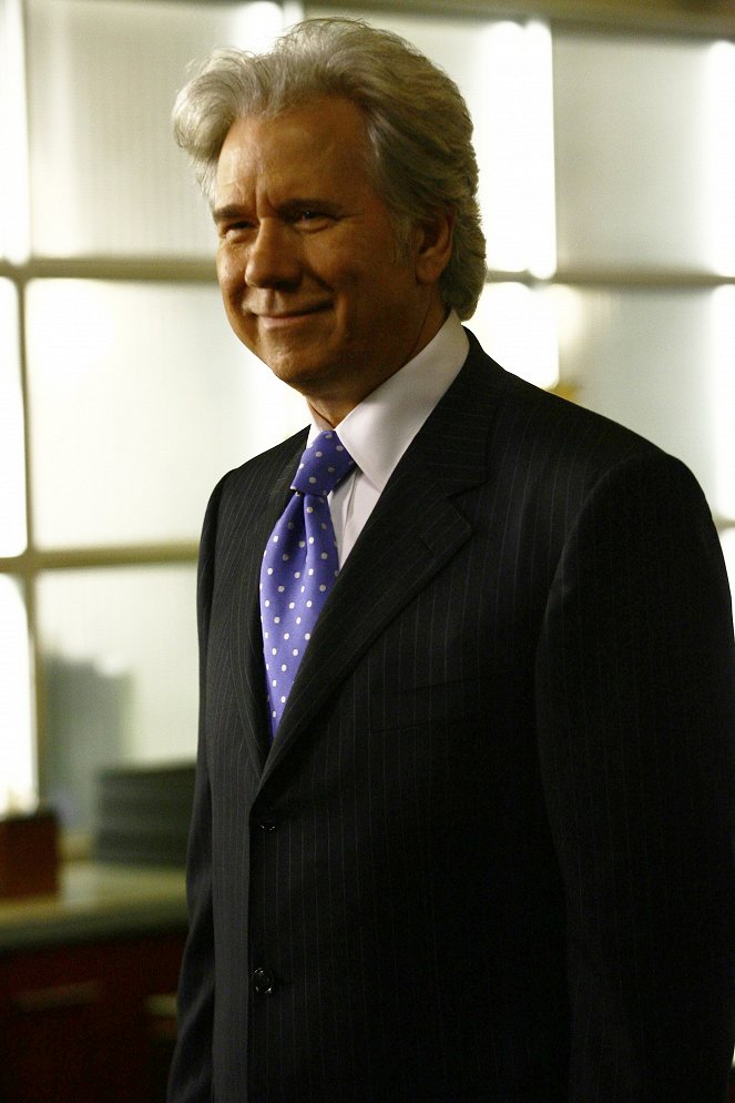 Boston Legal - Beauty and the Beast - Photos - John Larroquette