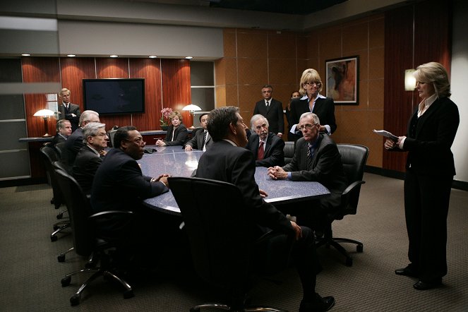 Boston Legal - Season 3 - Guise 'n Dolls - Photos - Candice Bergen