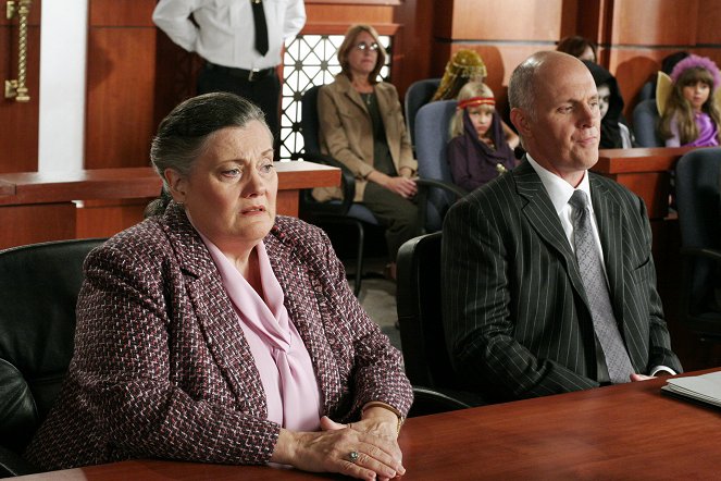 Boston Legal - Witches of Mass Destruction - Photos - Jayne Taini, Andy Umberger