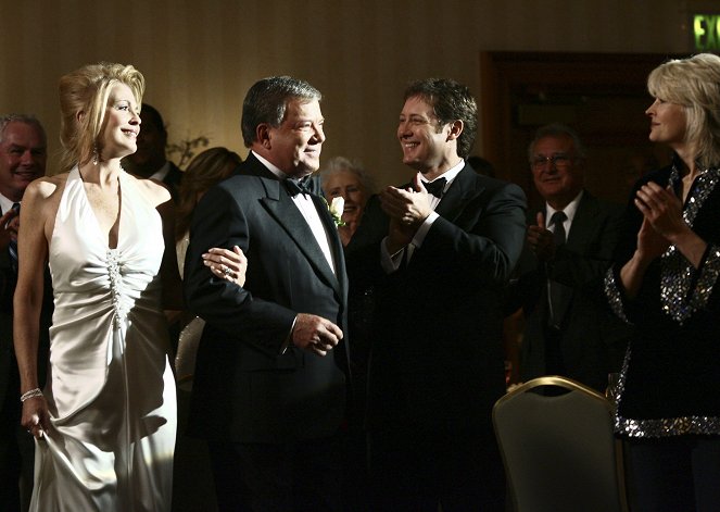 Boston Legal - ...There's Fire! - Photos - Joanna Cassidy, William Shatner, James Spader, Candice Bergen