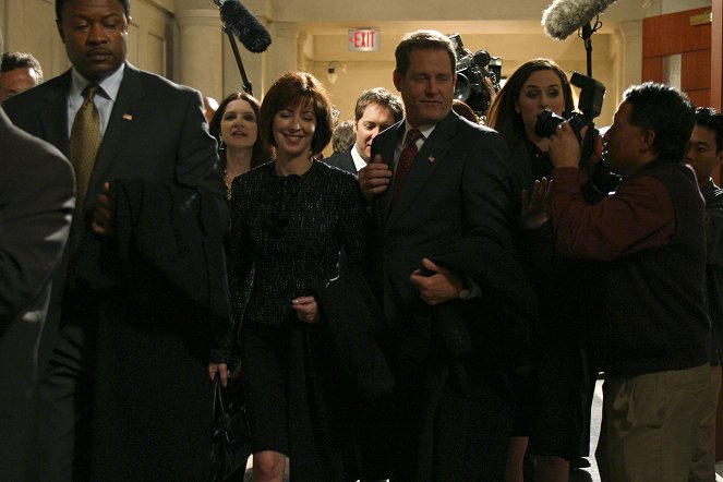 Boston Legal - Season 1 - Truth Be Told - Photos - Dana Delany, Brian Kerwin