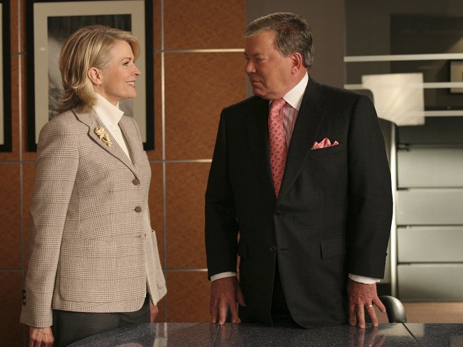 Boston Legal - Season 1 - From Whence We Came - Photos - Candice Bergen, William Shatner