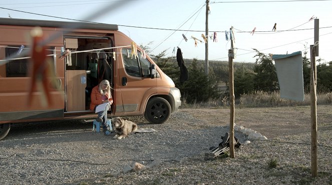 Unterwegs im Camperbus - Auf der Reise zu sich selbst - Z filmu