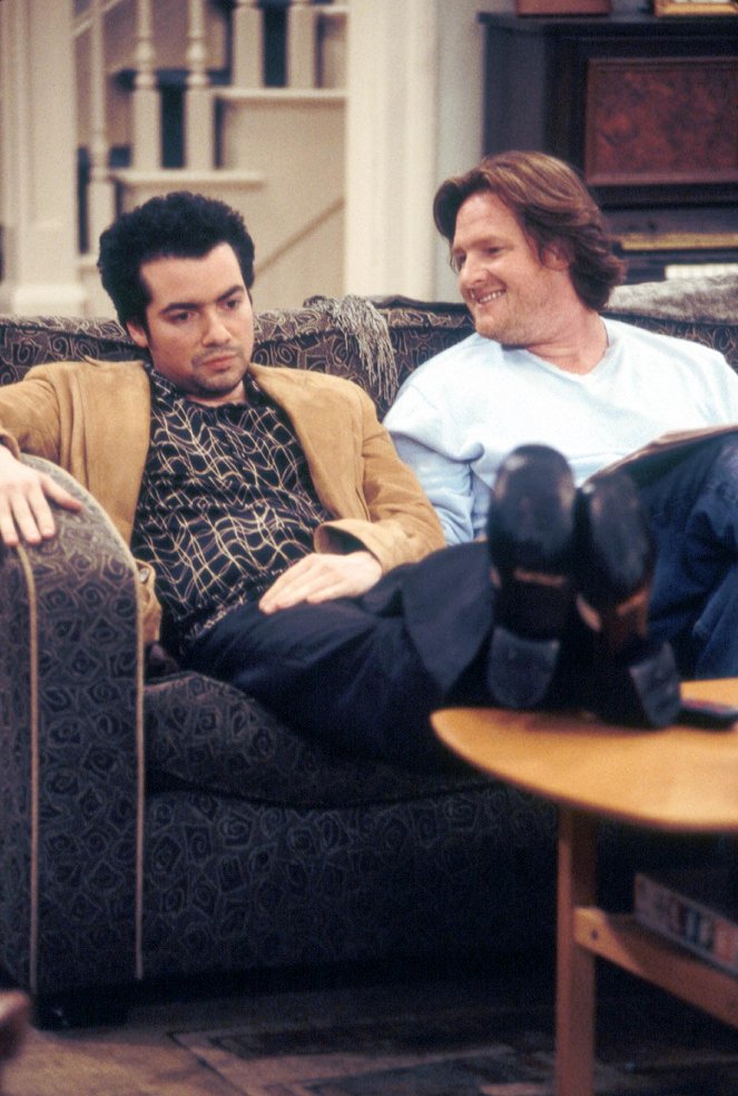 Grounded for Life - Season 4 - Photos