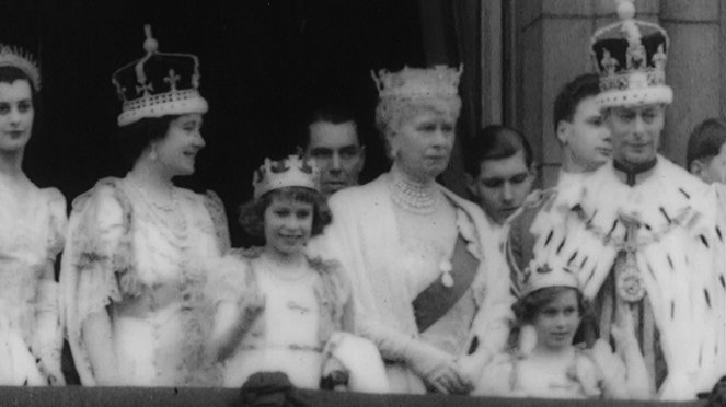 Royals at War - Photos