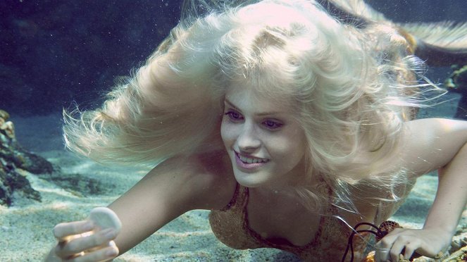 Mako Mermaids: An H2O Adventure - Close Call - Photos - Amy Ruffle