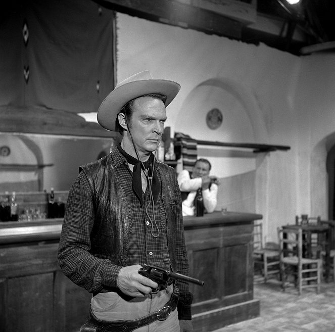 Gunfighters of Casa Grande - Photos