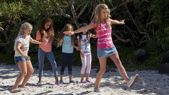 Mako Mermaids: An H2O Adventure - Lost And Found - Photos - Isabel Durant