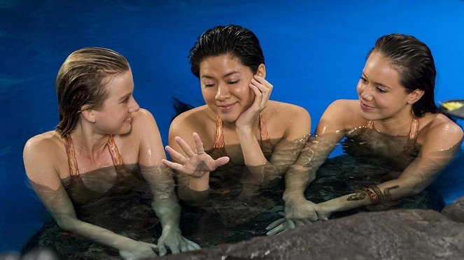 Mako Mermaids - Homecoming - Van film - Isabel Durant, Linda Ngo, Allie Bertram