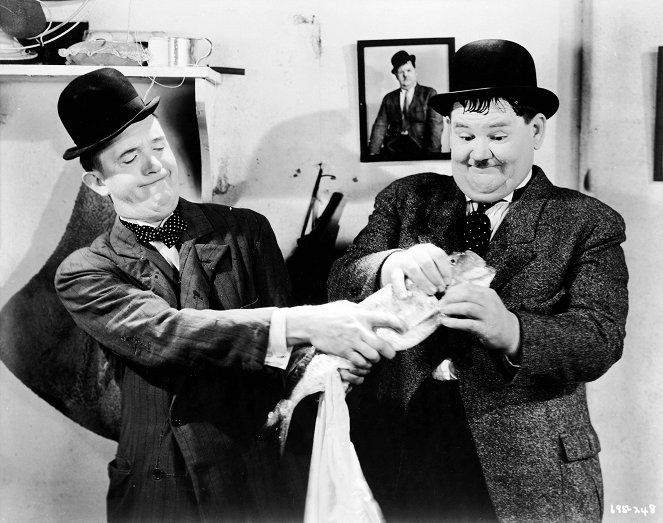 Hollywood Party - Filmfotos - Stan Laurel, Oliver Hardy