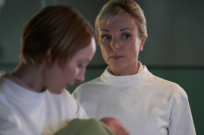 Call the Midwife - Season 9 - Episode 1 - Van film - Helen George