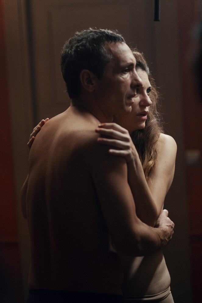 Dos - Filmfotos - Pablo Derqui, Marina Gatell