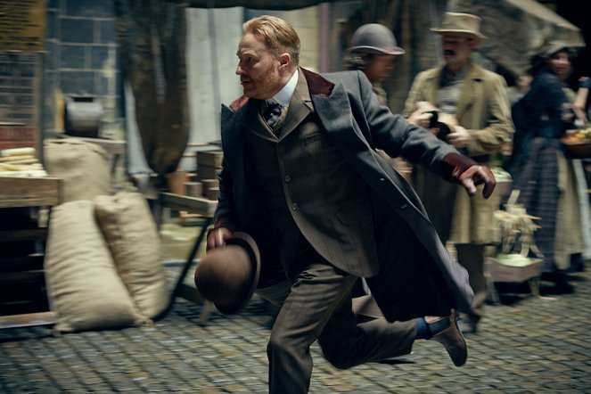 Ripper Street - The Beating of Her Wings - Do filme