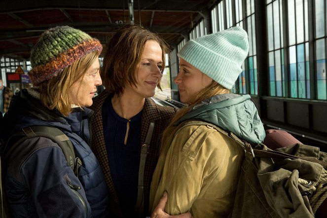 Immer der Nase nach - Film - Angela Winkler, Claudia Michelsen, Lena Klenke