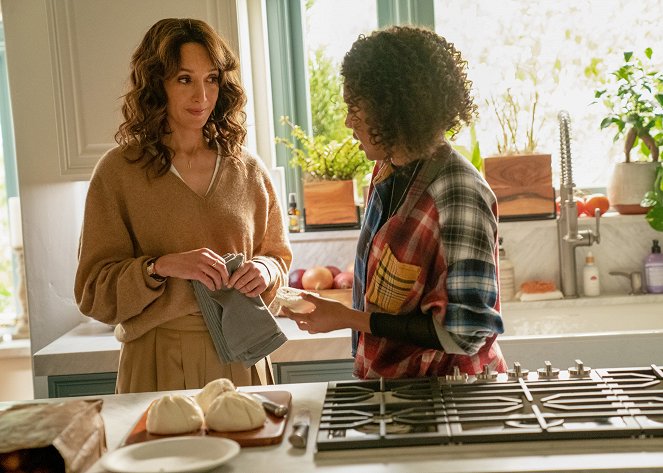 The L Word: Generation Q - Season 2 - Late to the Party - Photos - Jennifer Beals