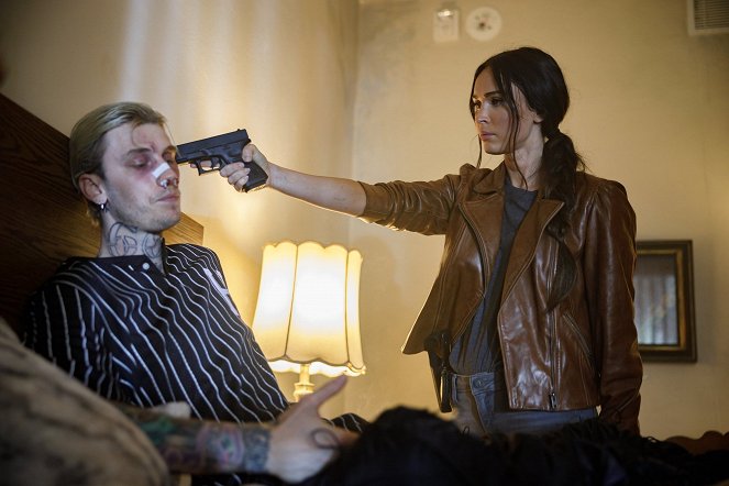Tras la pista del asesino - De la película - Machine Gun Kelly, Megan Fox
