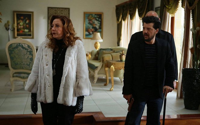 Poyraz Karayel - Season 3 - Episode 16 - Kuvat elokuvasta - Ayda Aksel, İlker Aksum