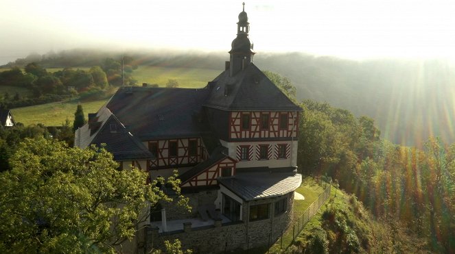 Es war einmal ein Schloss – Vom neuen Leben in alten Landsitzen - Zukunft bauen - De la película