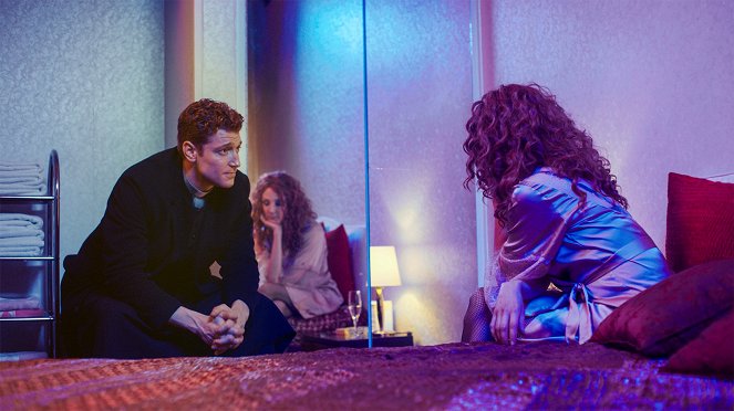 Sankt Maik - Season 3 - Und es werde Licht - Photos - Daniel Donskoy