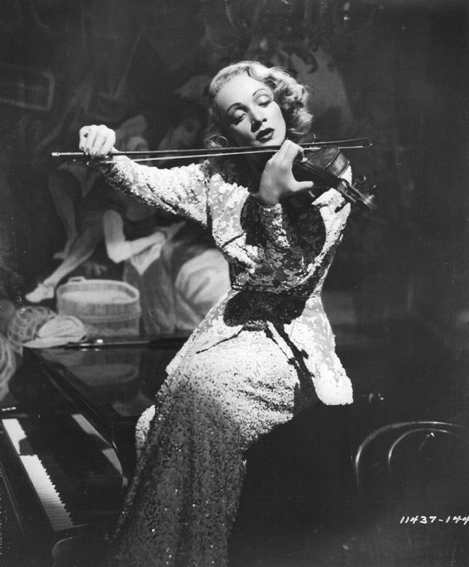 A Foreign Affair - Photos - Marlene Dietrich