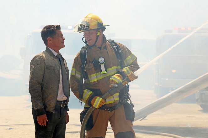 9-1-1: Lone Star - Dust to Dust - Making of - Rob Lowe, Jim Parrack