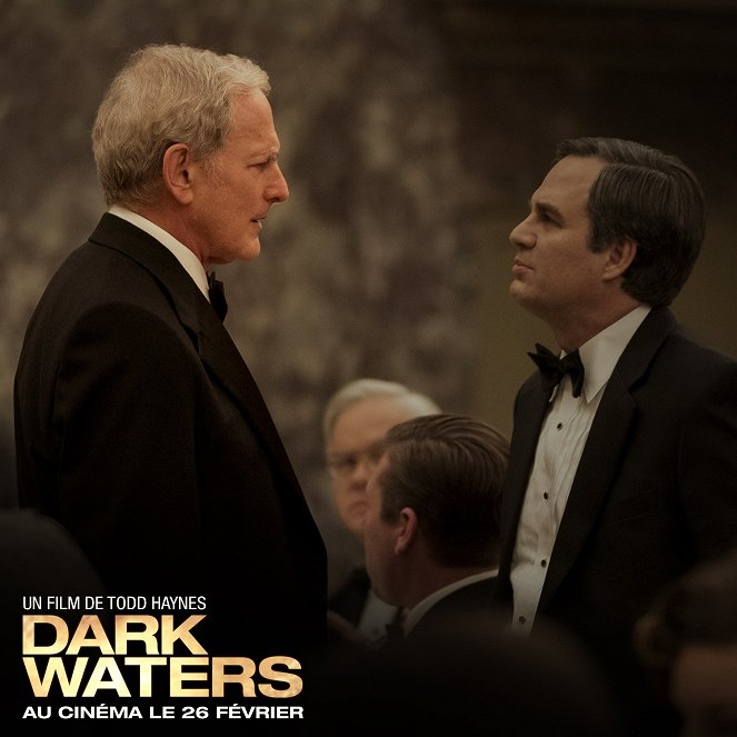 Dark Waters - Cartes de lobby - Victor Garber, Mark Ruffalo
