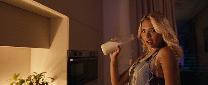 The End - Filmfotók - Sandra Kubicka