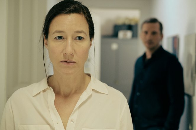 Die Macht der Kränkung - Am Anschlag - Sarah - Z filmu - Johanna Wokalek